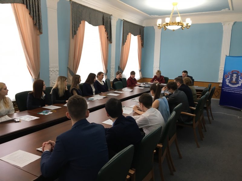  Студенты УлГПУ приняли участие в заседании  Круглого стола на тему «Права потребителей в цифровую эпоху»