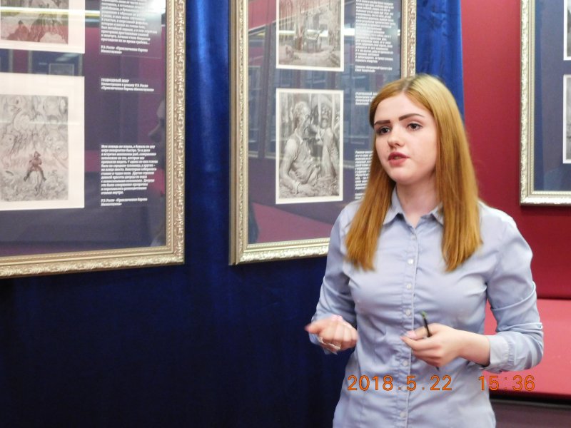 Студенты УлГПУ провели экскурсии по экспозиции «Шедевры Густава Доре» в Ленинском мемориальном центре