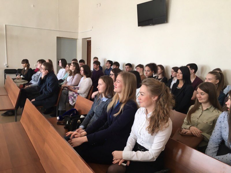 Будущие юристы УлГПУ на практическом занятии познакомились с работой  Засвияжского  районного суда
