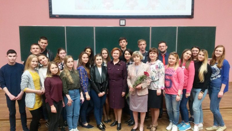 В День социального работника в УлГПУ прошел круглый стол «Социальная работа: связь поколений»	