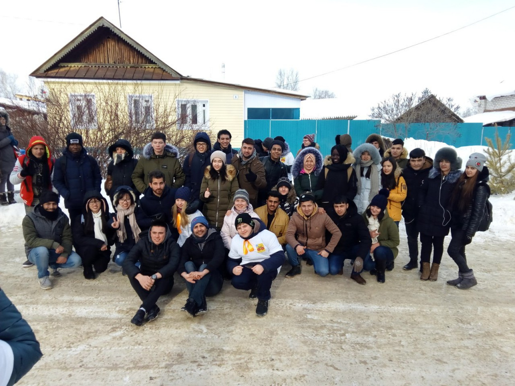 Иностранные  студенты и обучающиеся  подготовительного отделения   УлГПУ побывали в Сенгилее на   Масленице