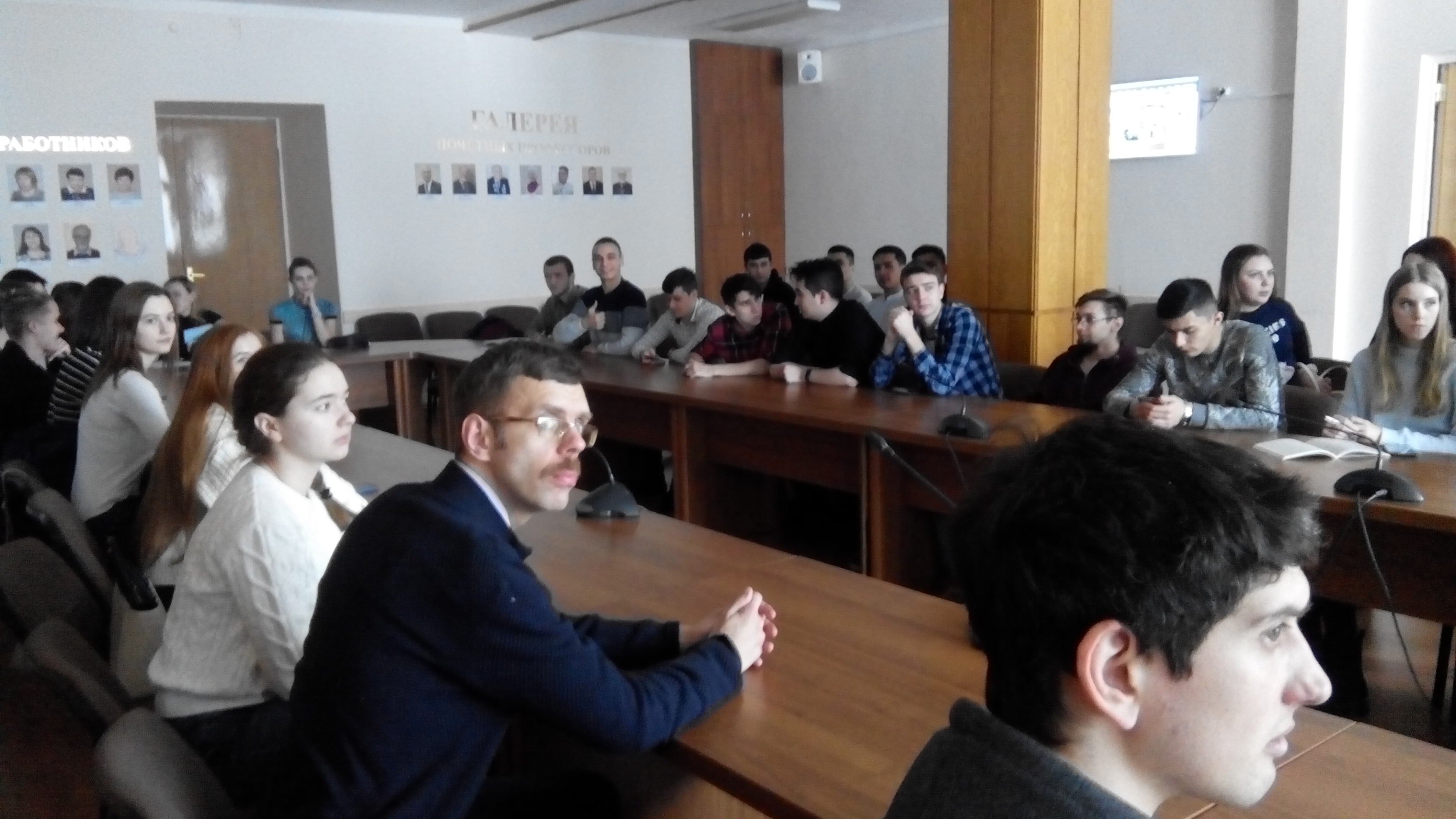 Студенты историко-филологического факультета УлГПУ приняли участие в веб-конференции «Командир легендарной «Молодой гвардии»