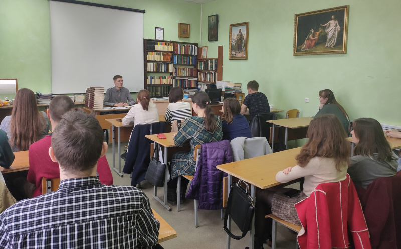 Беседа со студентами УлГПУ на тему выявления фактов вовлечения студентов в преступную деятельность