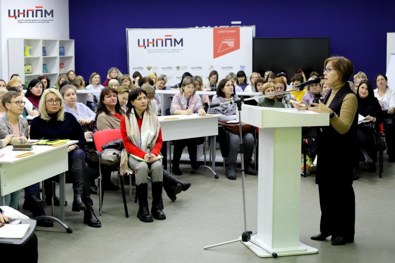 На базе ЦНППМ УлГПУ состоялось совещание старших воспитателей и заместителей заведующих дошкольными образовательными организациями Ульяновска 