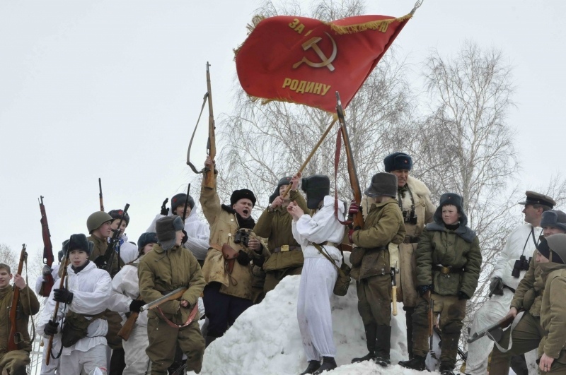 Студенты и преподаватели УлГПУ приняли участие в организации и проведении реконструкции боя, посвящённого подвигу Героя Советского Союза Александра Матросова 