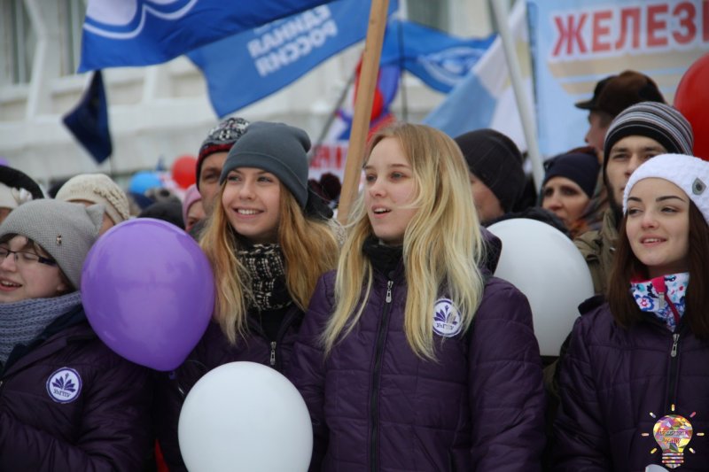 Студенты и сотрудники УлГПУ дружно приняли участие в праздничном шествии в День народного единства