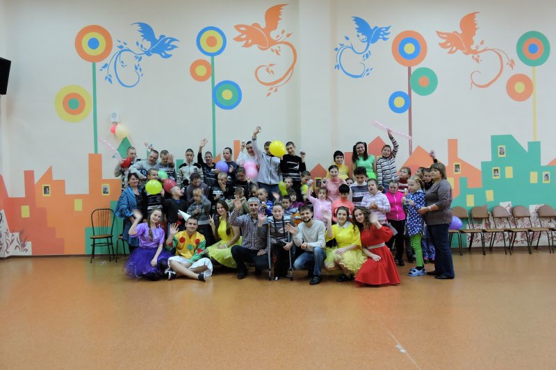 Студенты УлГПУ – будущие социальные работники – подготовили для воспитанников Максимовского  детского дома веселое представление