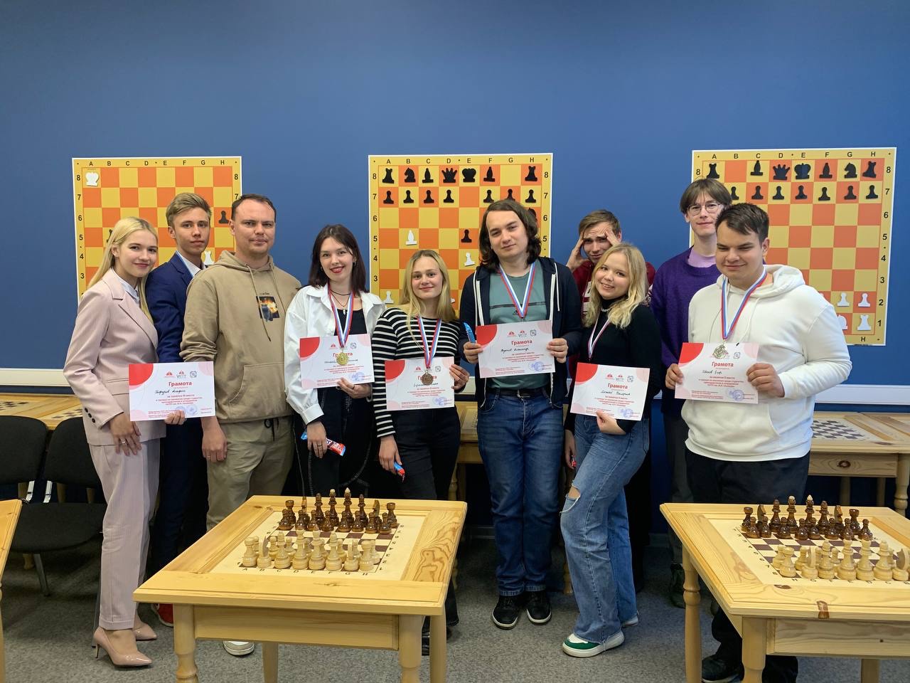 На базе педагогического технопарка «Кванториум» УлГПУ состоялся турнир по шахматам среди студентов и преподавателей университета.