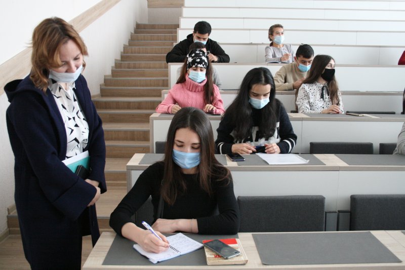 В Центре открытого образования на русском языке УлГПУ реализуется учебный курс «Учимся на русском» для иностранных студентов