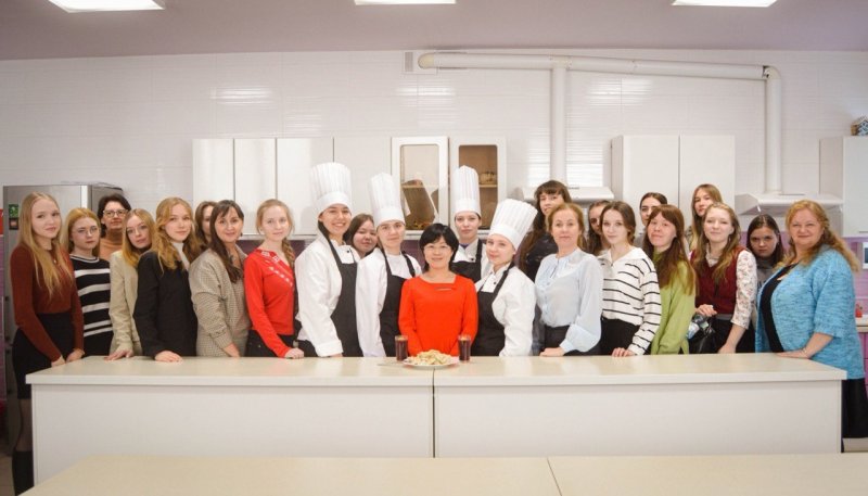 УлГПУ познакомил китайских преподавателей и студентов с культурой и национальной кухней России