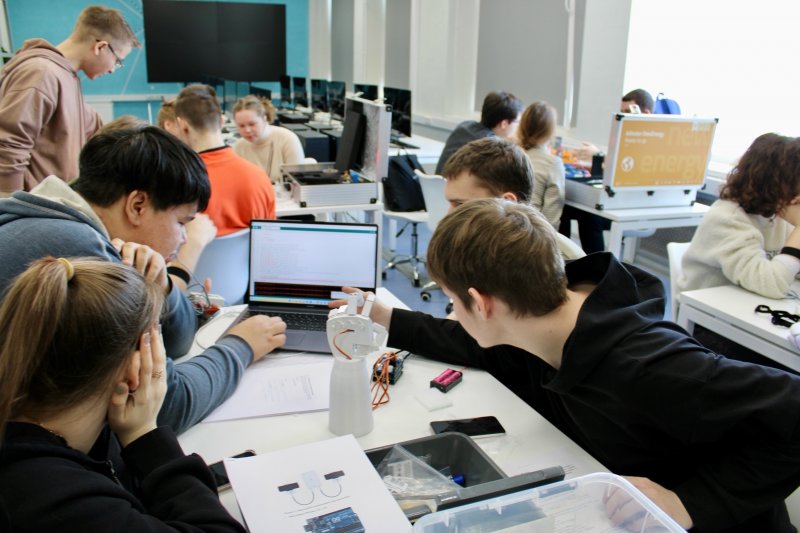 В дни XIV Фестиваля науки в УлГПУ провели образовательный интенсив «Техно-лаб»